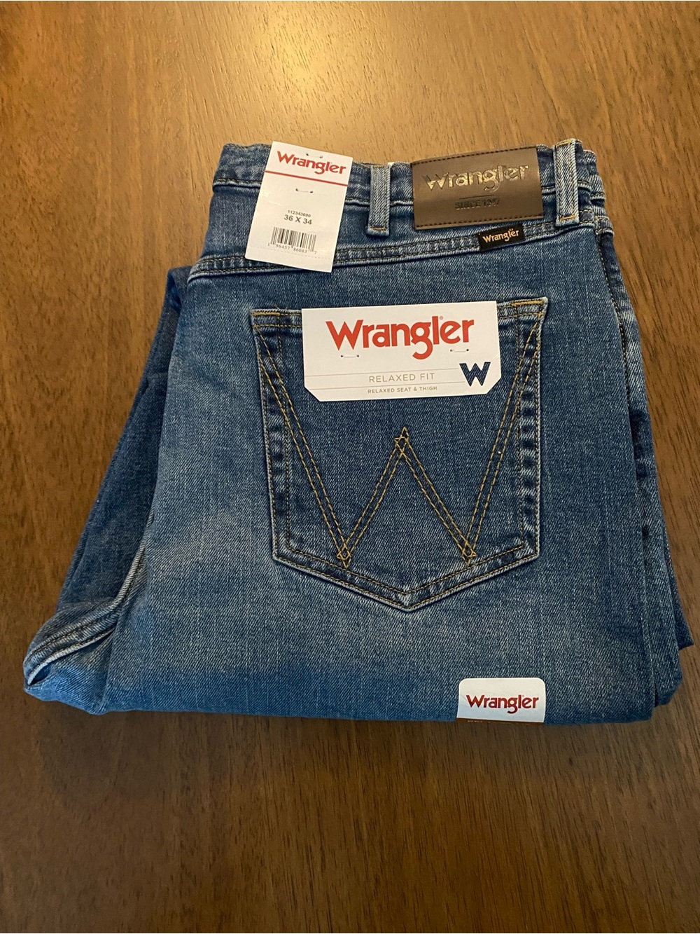 Wrangler Men's Relaxed Fit Medium Blue Denim Jeans 36/34